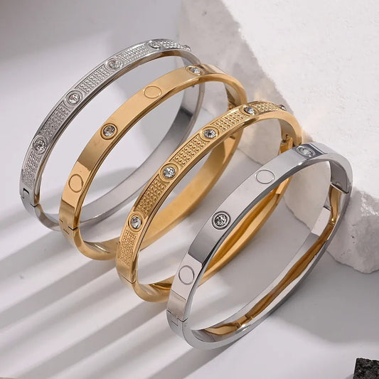Stainless Steel vs. Brass vs. Silver: Which Jewelry Actually Lasts?