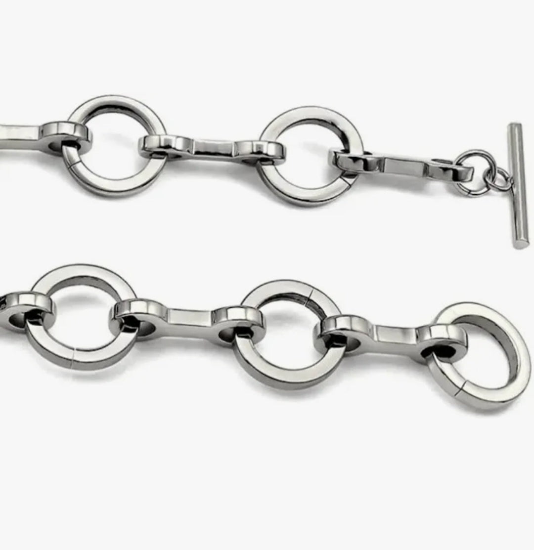 Snaffle & Rings Toggle Clasp Necklace