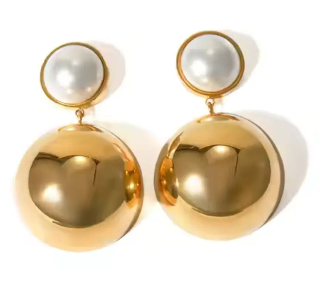Gold Dome and Pearl Earrings - Bella Jewels Design